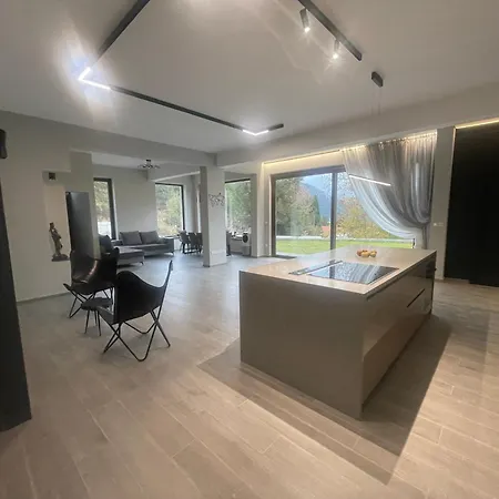 Ride And Rest Von Zabike * Πρόδρομος